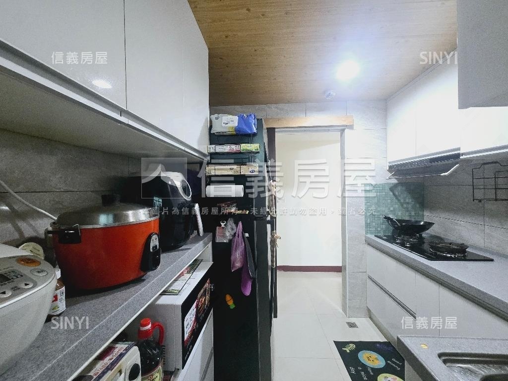 佳昌裝潢三房一和室房屋室內格局與周邊環境