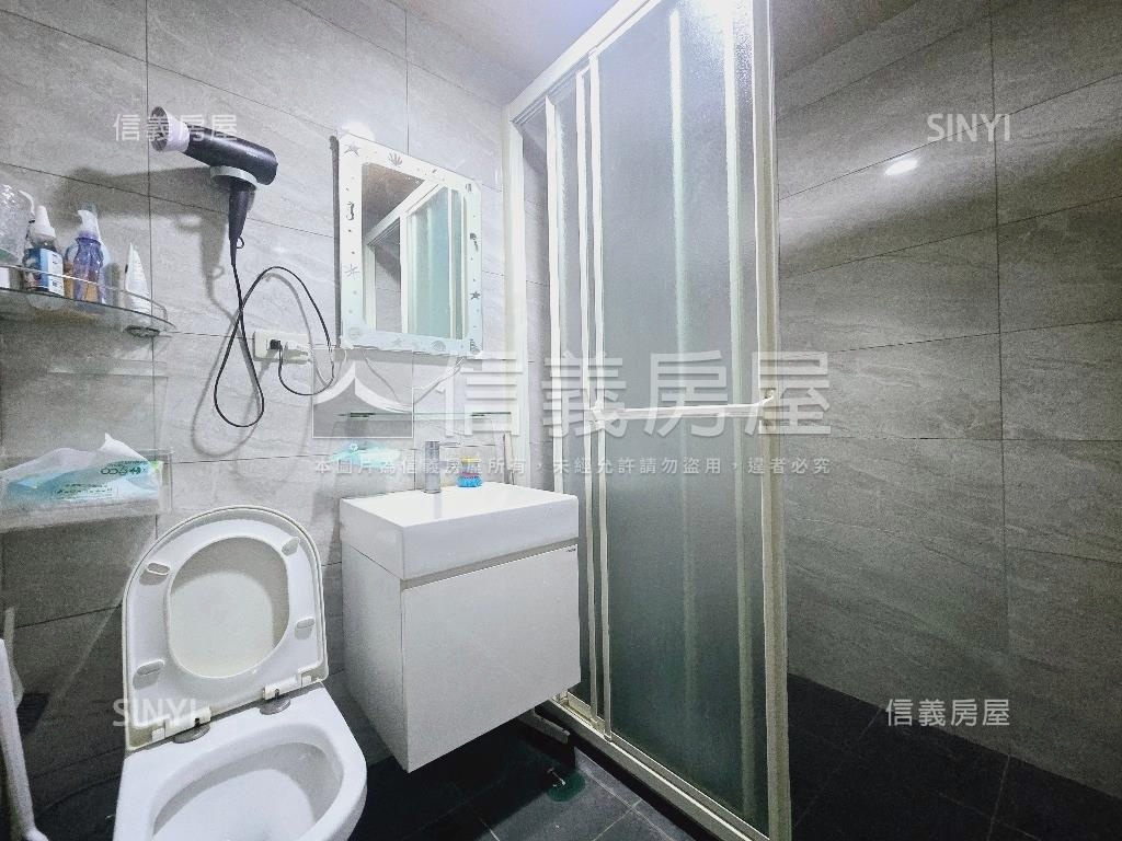 佳昌裝潢三房一和室房屋室內格局與周邊環境
