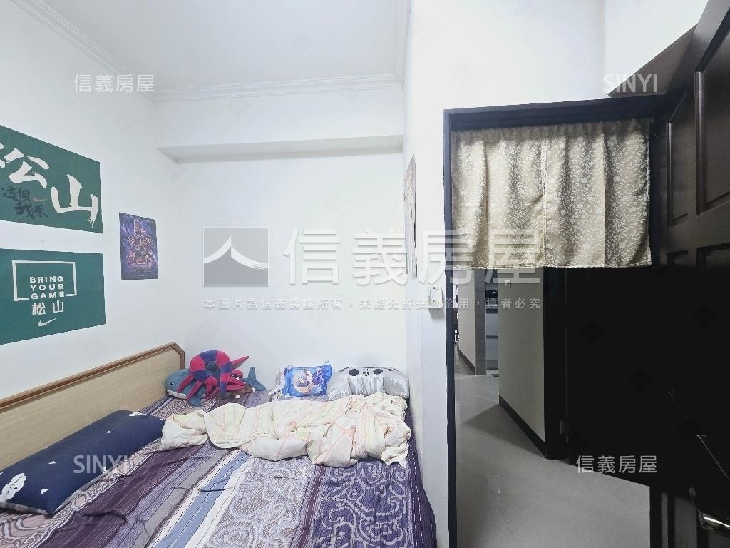 佳昌裝潢三房一和室房屋室內格局與周邊環境