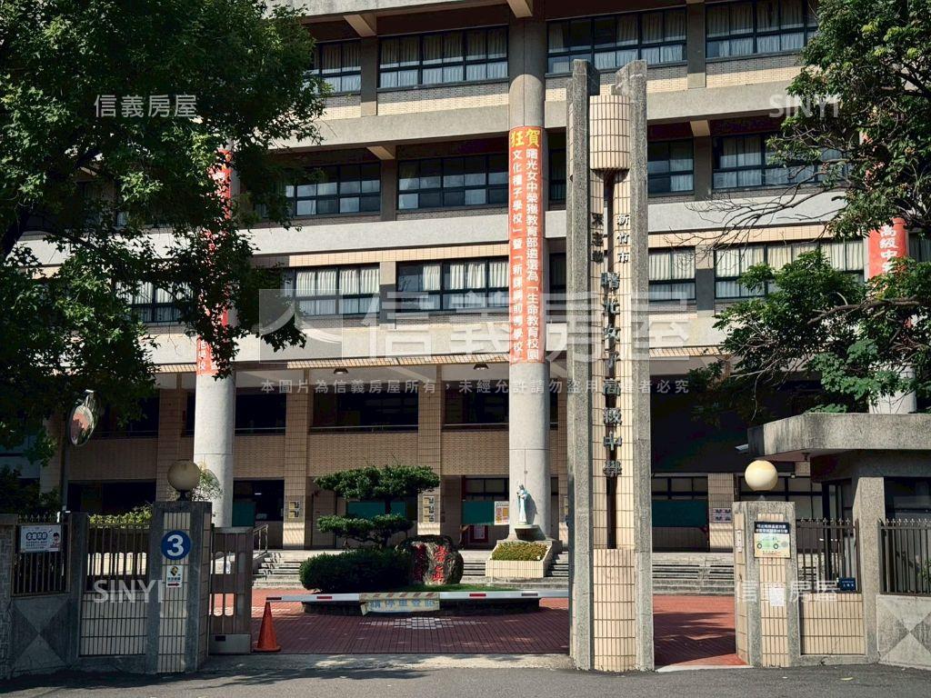 利晉曙光Ｂ１棟露臺雙車位房屋室內格局與周邊環境