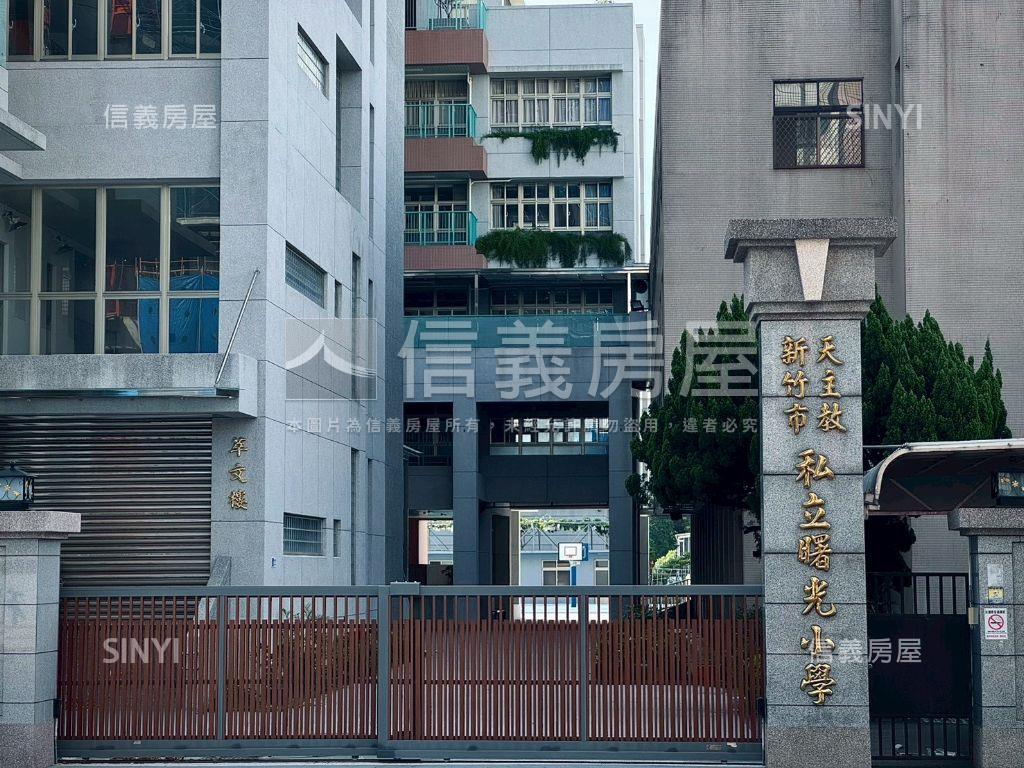 利晉曙光Ｂ１棟露臺雙車位房屋室內格局與周邊環境