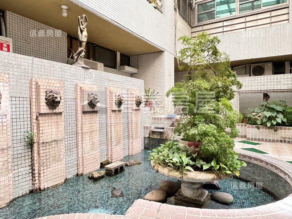 西區精誠商圈採光大套房房屋室內格局與周邊環境