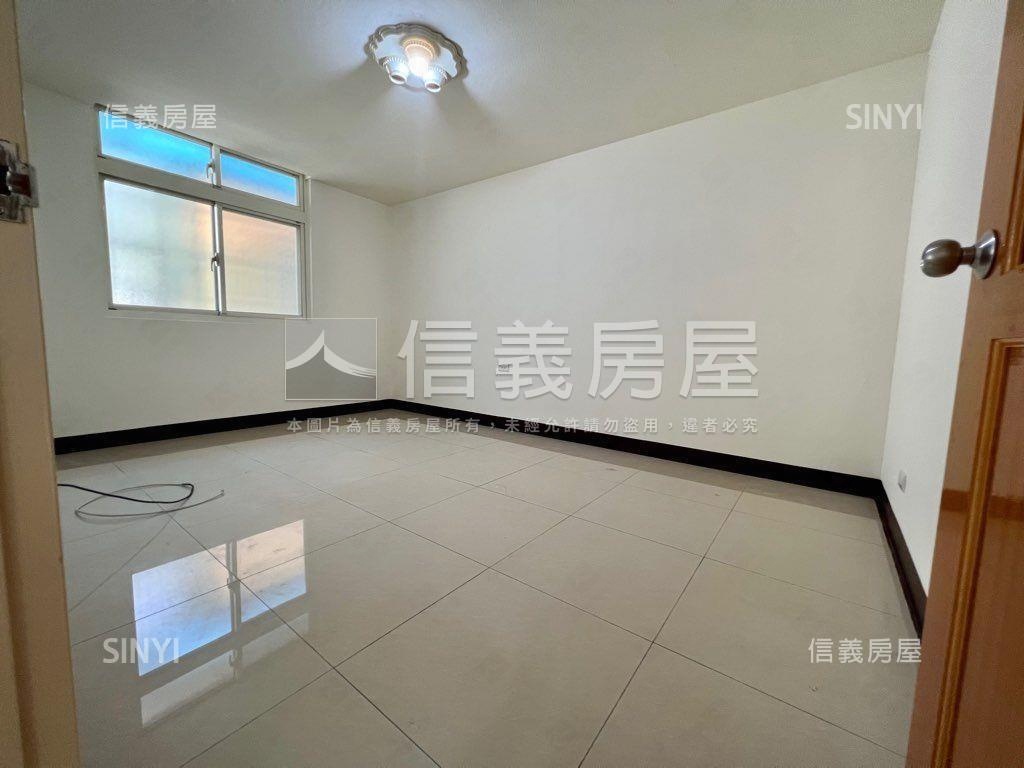 高雅裝潢明志透天別墅房屋室內格局與周邊環境