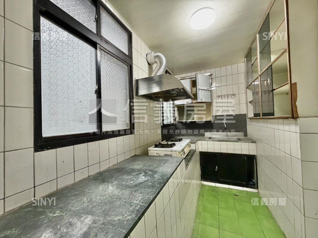 三民路，稀有公寓房屋室內格局與周邊環境