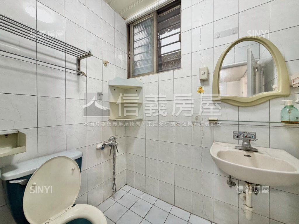 三民路，稀有公寓房屋室內格局與周邊環境