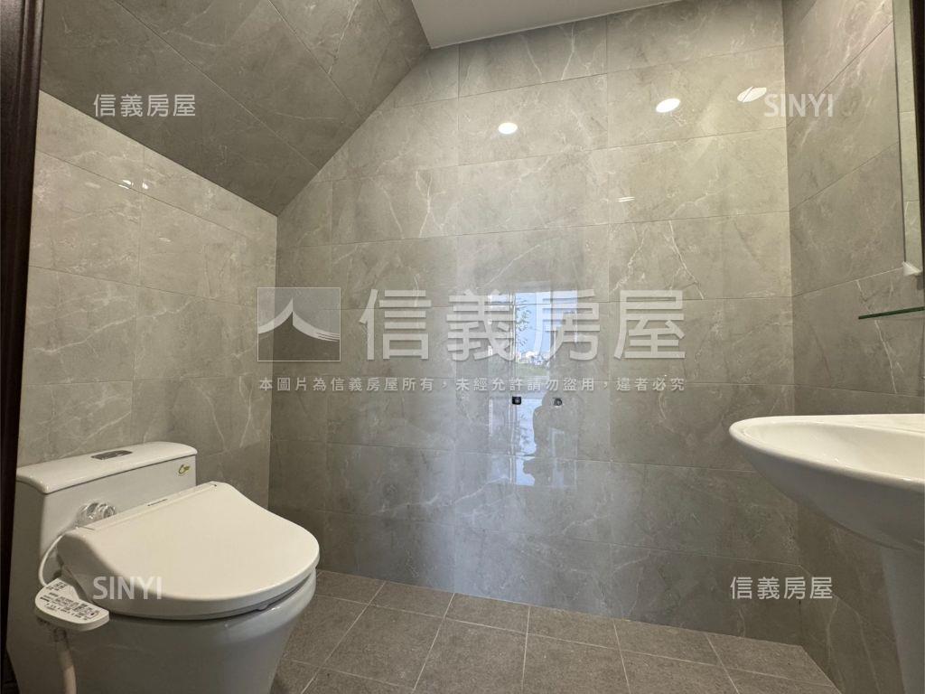 九份子大面寬店面房屋室內格局與周邊環境