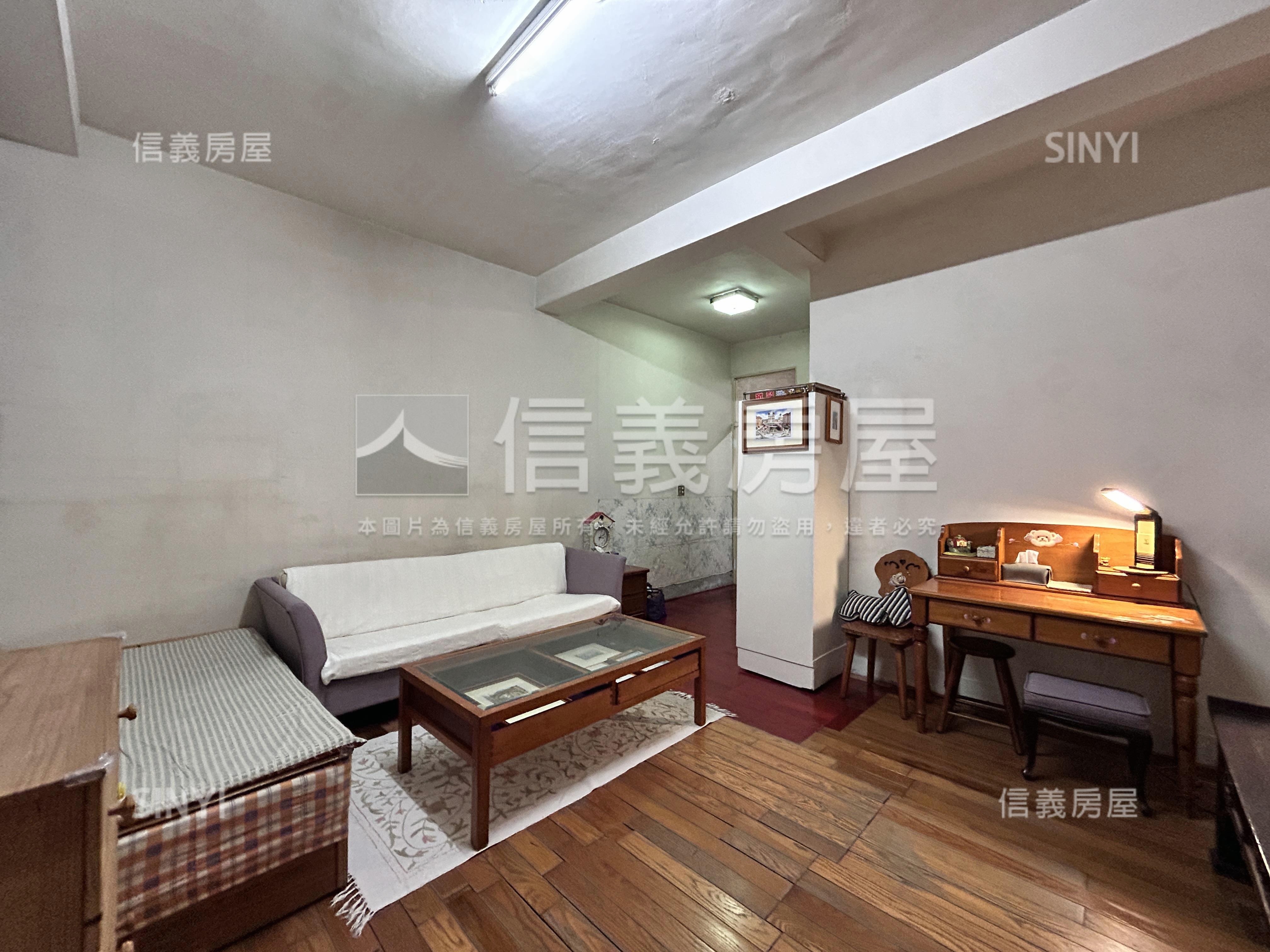 公益商圈精美街透天房屋室內格局與周邊環境