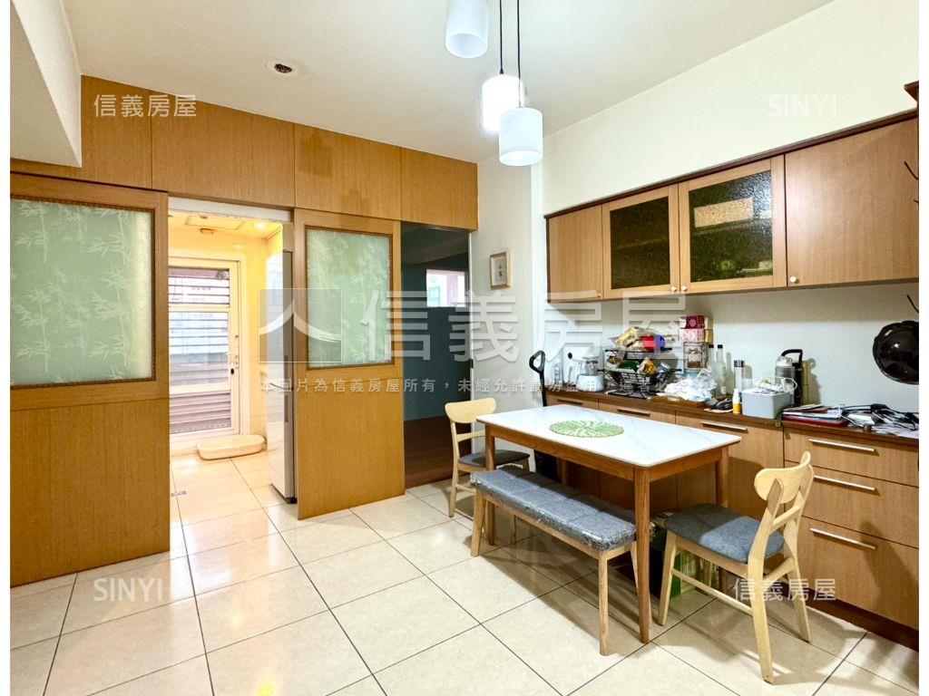 惠文３房雙面採光樹梢戶房屋室內格局與周邊環境