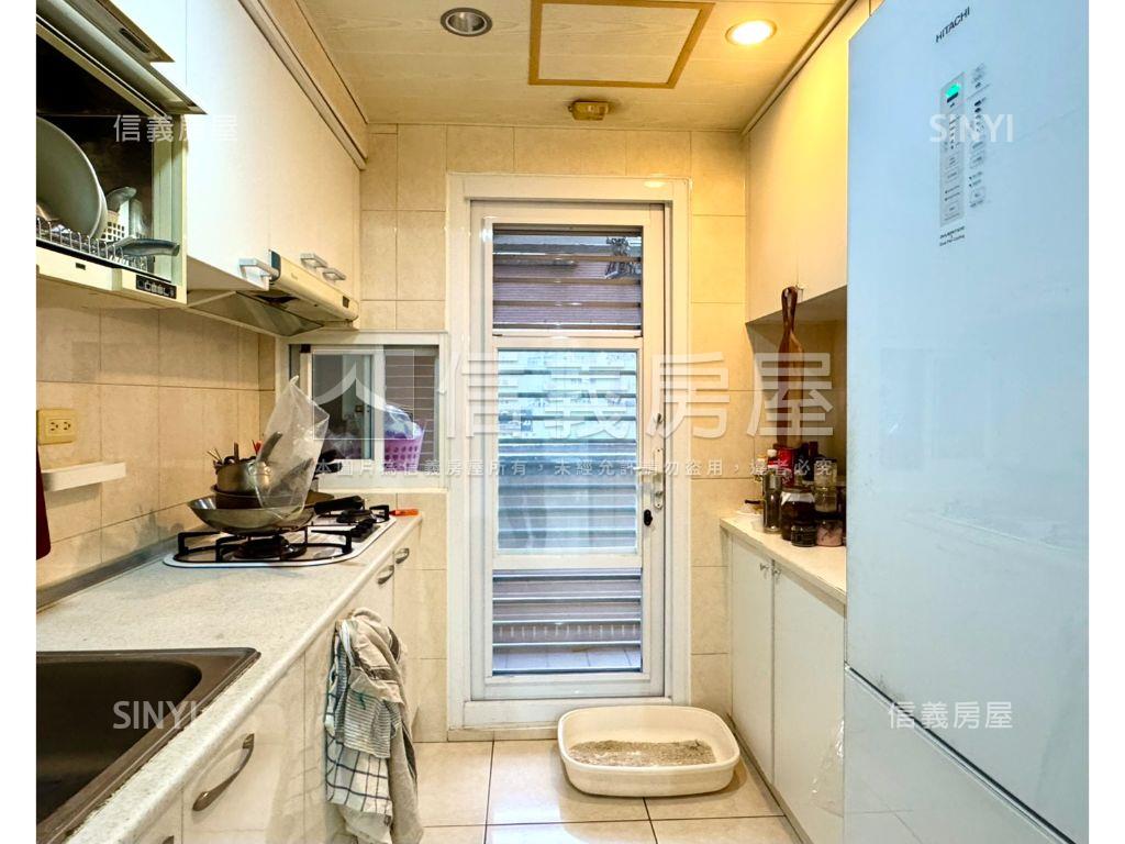 惠文３房雙面採光樹梢戶房屋室內格局與周邊環境