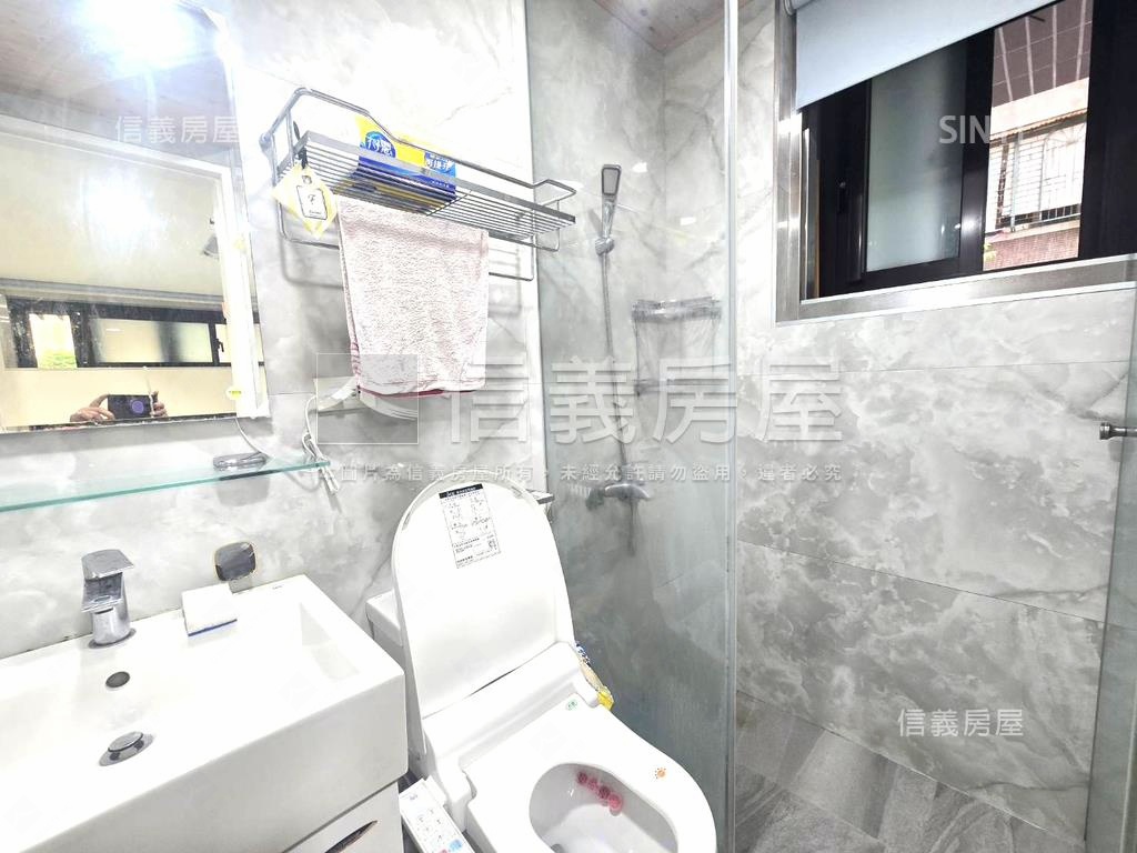 運動時代精美一樓車位房屋室內格局與周邊環境