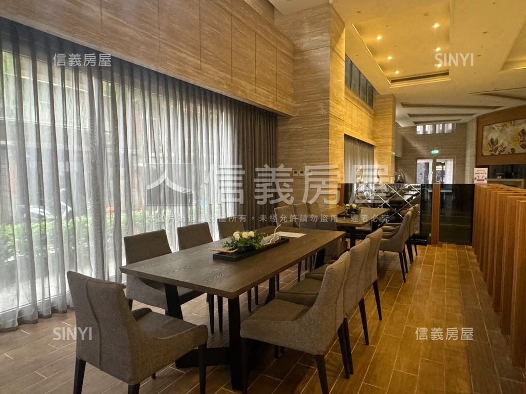 運動時代精美一樓車位房屋室內格局與周邊環境