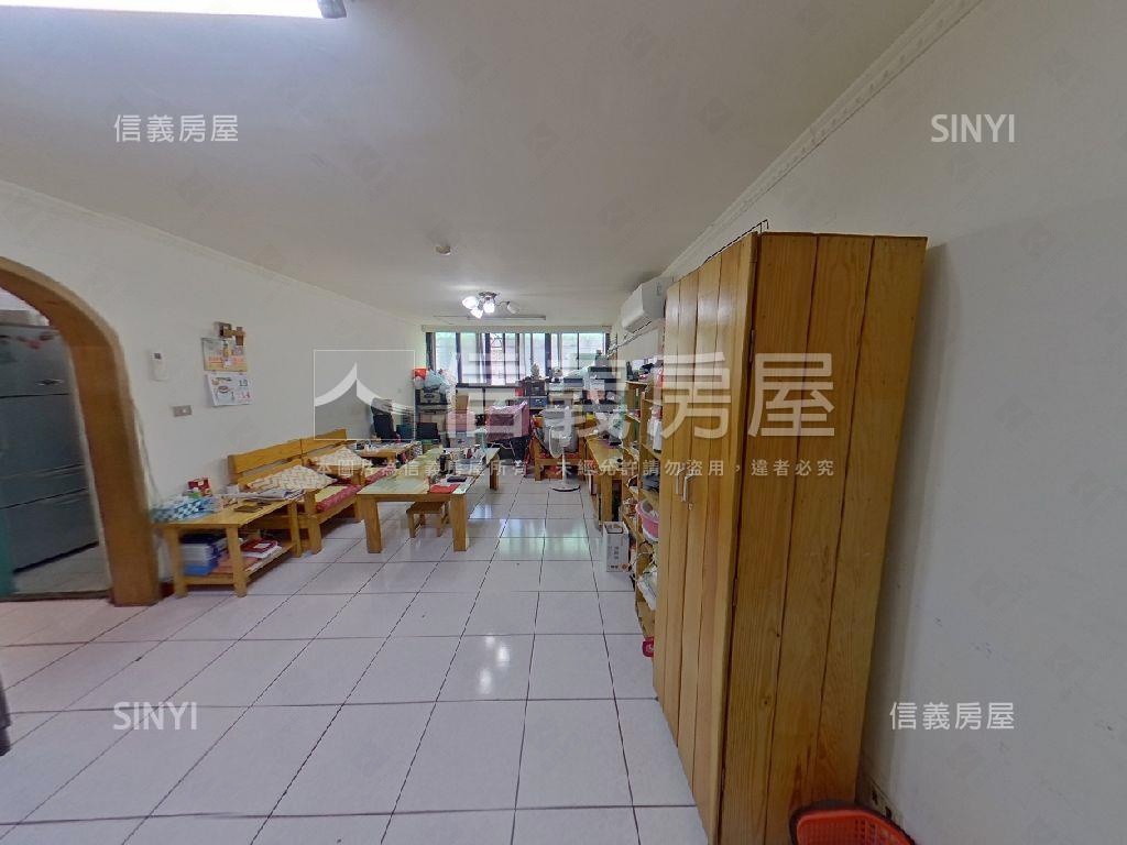 陽光國宅高樓採光大三房房屋室內格局與周邊環境