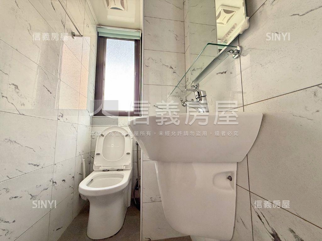 沙鹿合揚馥筑輕屋齡透天房屋室內格局與周邊環境
