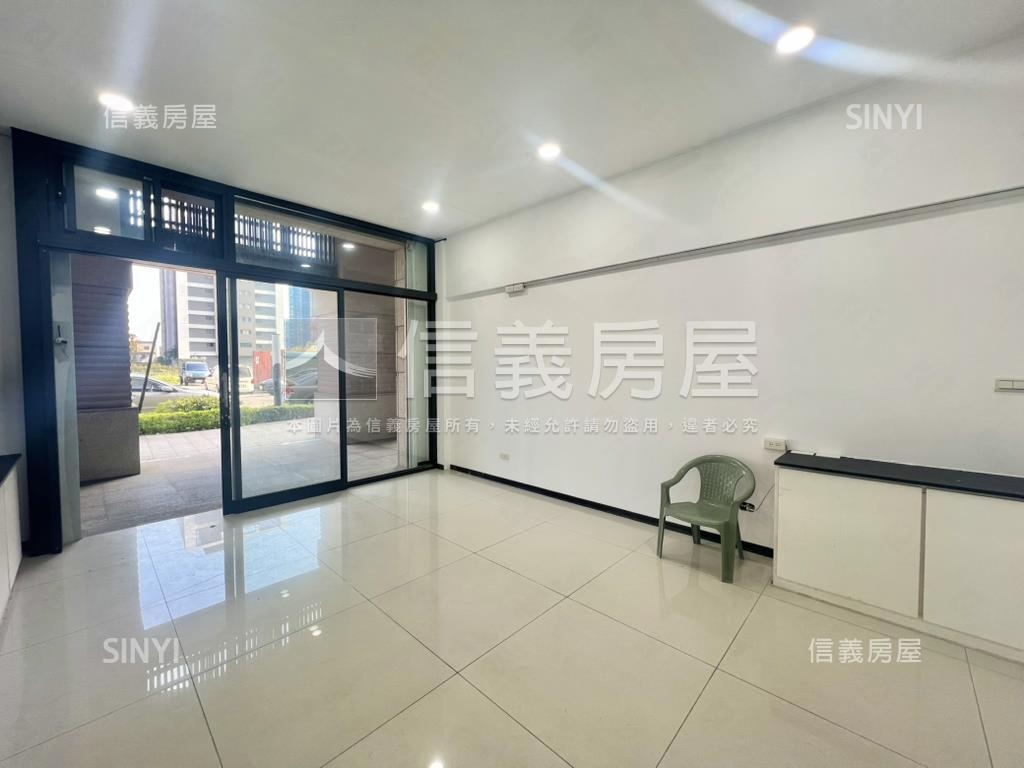 近鳳鳴火車站菁英薈２店面房屋室內格局與周邊環境