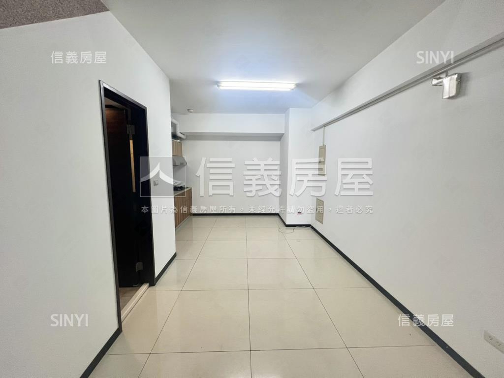近鳳鳴火車站菁英薈２店面房屋室內格局與周邊環境