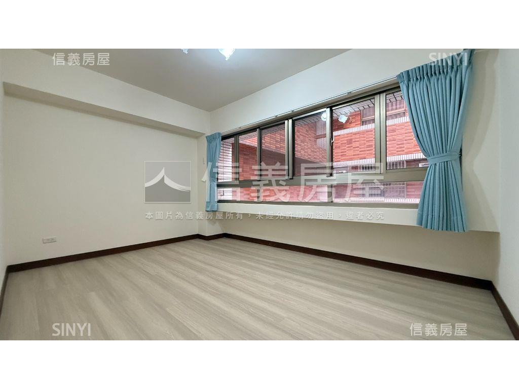 潭子重新整理三房華廈房屋室內格局與周邊環境