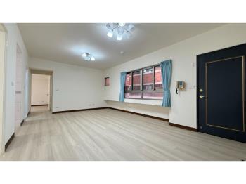 潭子重新整理三房華廈