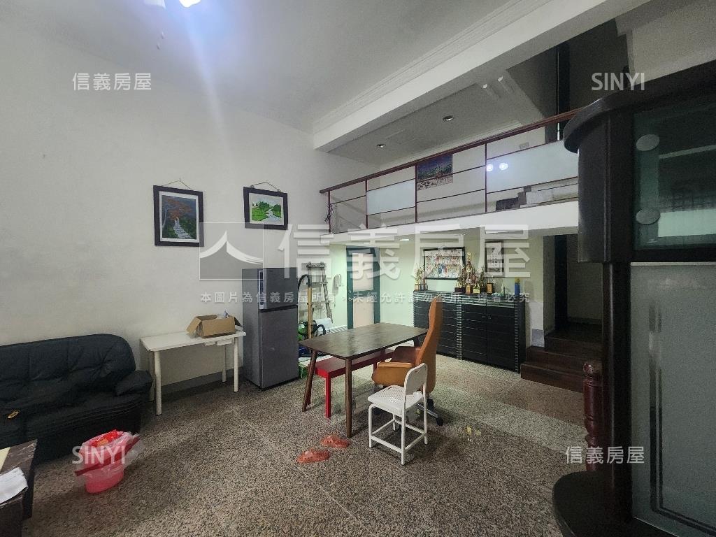 瓏山林邊間好美下疊房屋室內格局與周邊環境