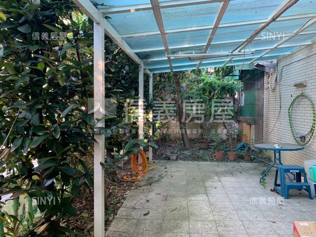 瓏山林邊間好美下疊房屋室內格局與周邊環境