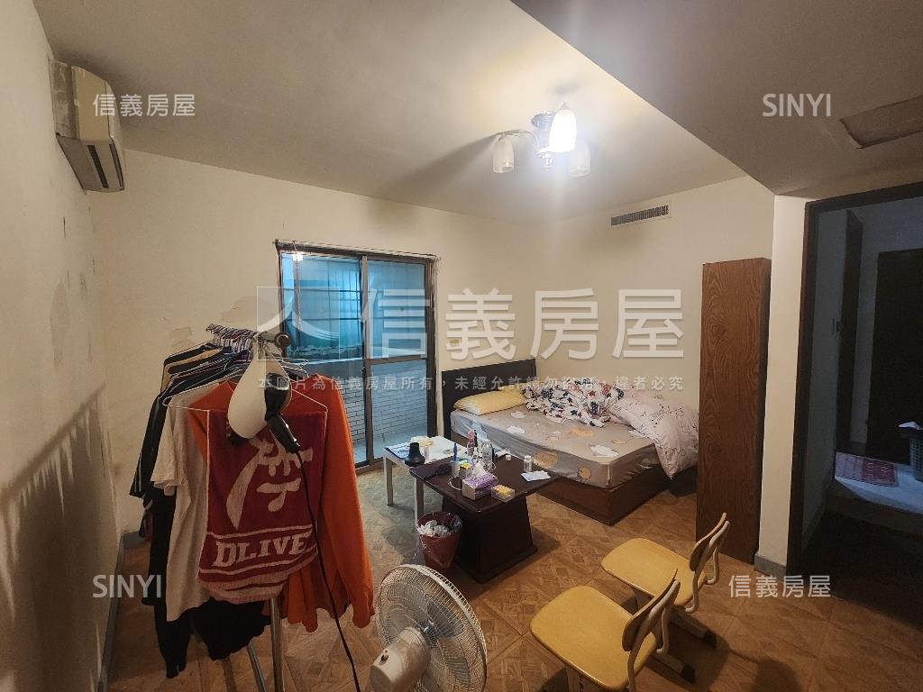 瓏山林邊間好美下疊房屋室內格局與周邊環境