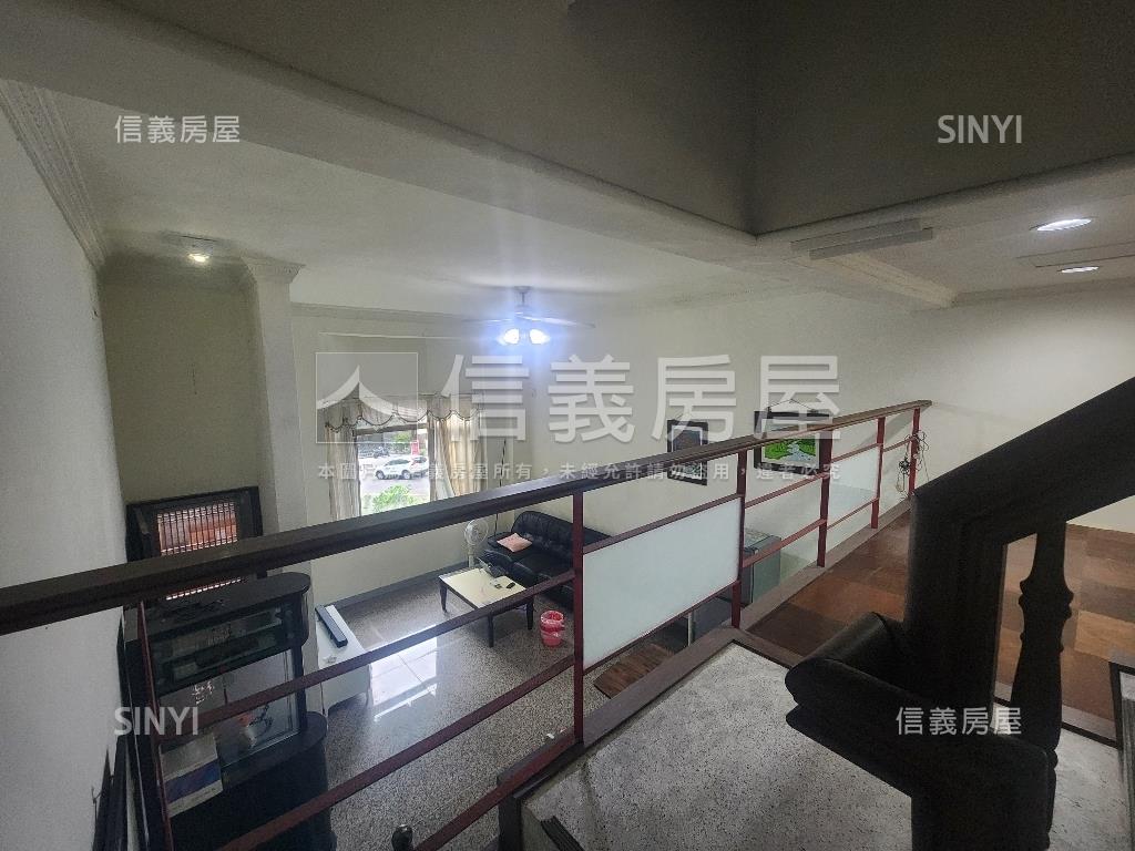 瓏山林邊間好美下疊房屋室內格局與周邊環境