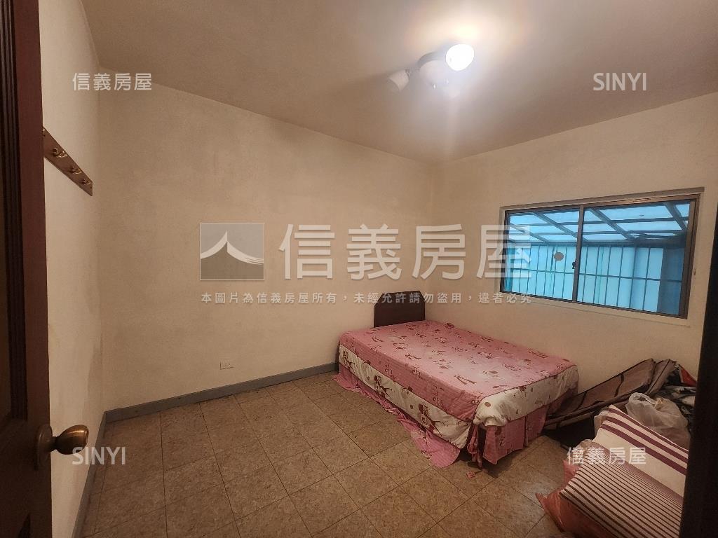 瓏山林邊間好美下疊房屋室內格局與周邊環境