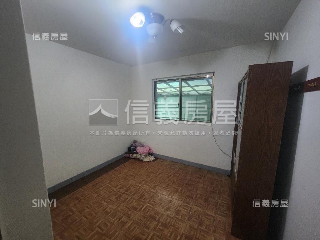 瓏山林邊間好美下疊房屋室內格局與周邊環境