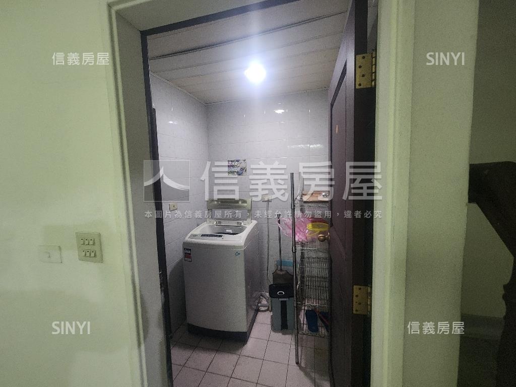 瓏山林邊間好美下疊房屋室內格局與周邊環境