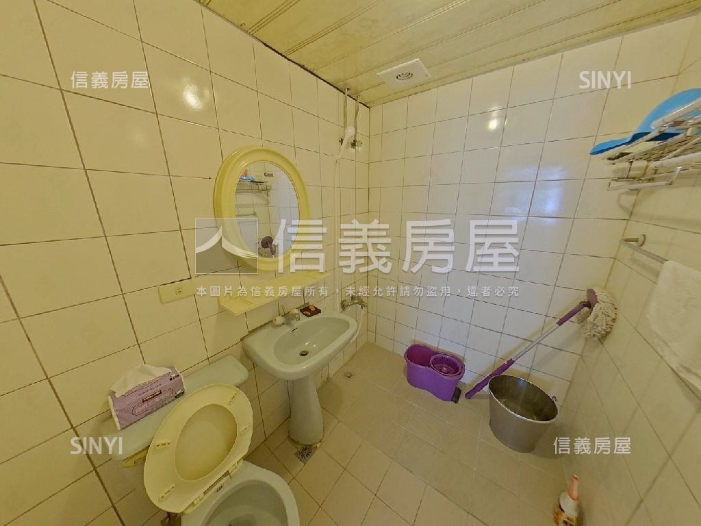 信義三角窗顯眼店面房屋室內格局與周邊環境