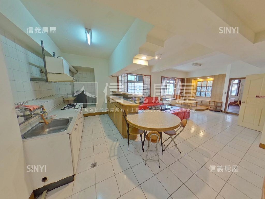 信義三角窗顯眼店面房屋室內格局與周邊環境
