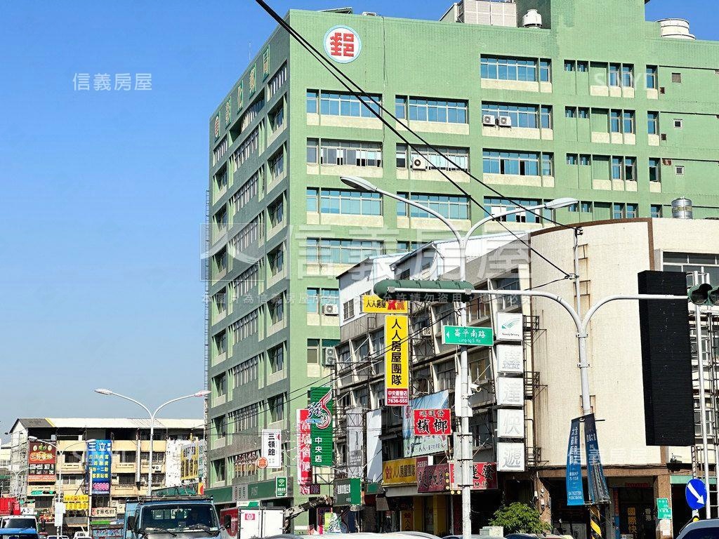信義三角窗顯眼店面房屋室內格局與周邊環境