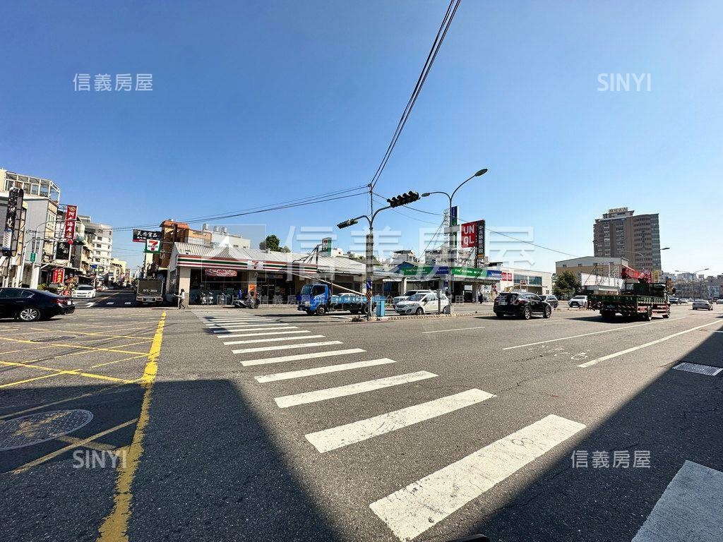 信義三角窗顯眼店面房屋室內格局與周邊環境