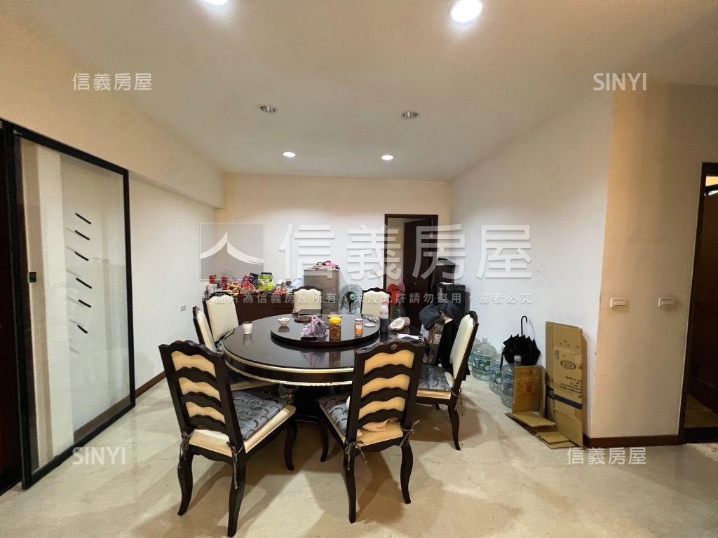 稀有自地自建獨棟美透天厝房屋室內格局與周邊環境