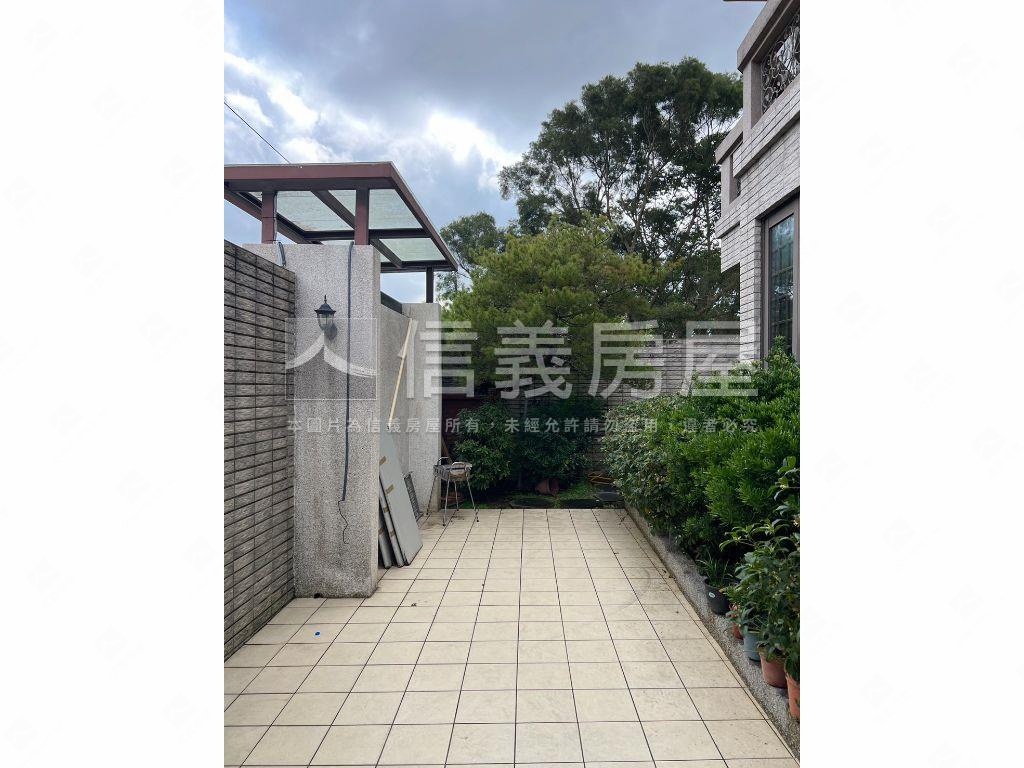 稀有自地自建獨棟美透天厝房屋室內格局與周邊環境