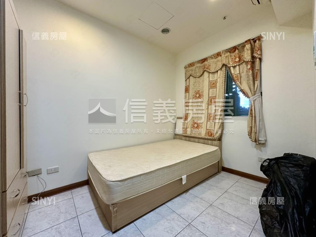 日成。尊榮豪華樓中樓房屋室內格局與周邊環境