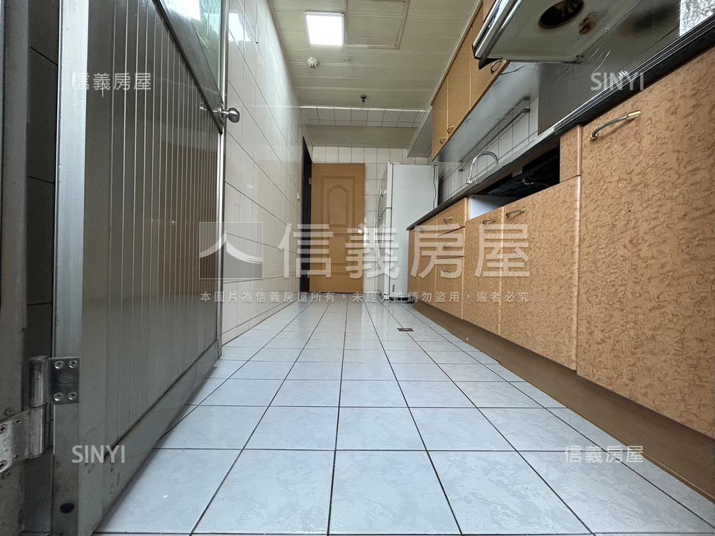 九揚天下大兩房平面車位房屋室內格局與周邊環境