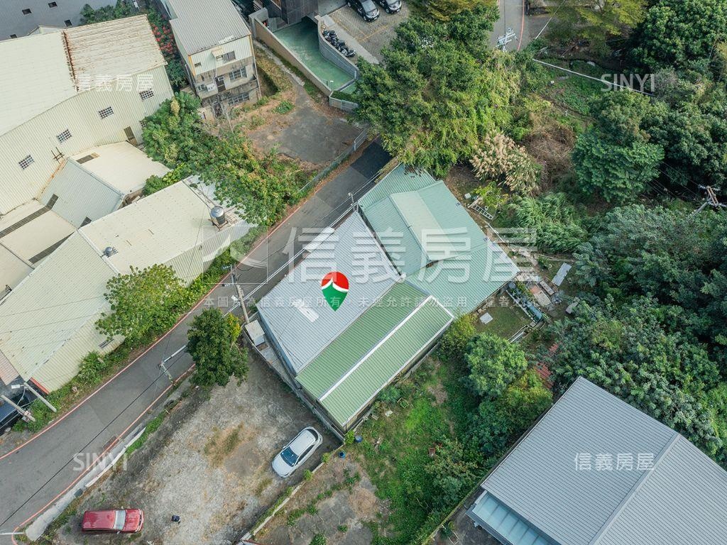 成德段馬路旁方正土地房屋室內格局與周邊環境