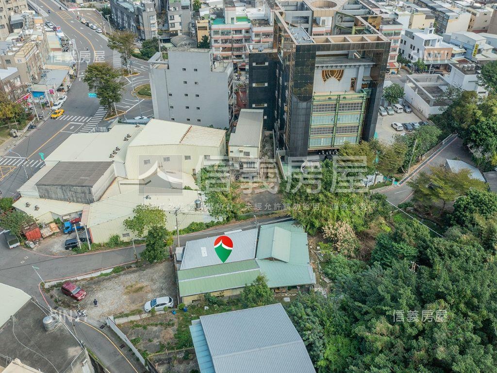 成德段馬路旁方正土地房屋室內格局與周邊環境
