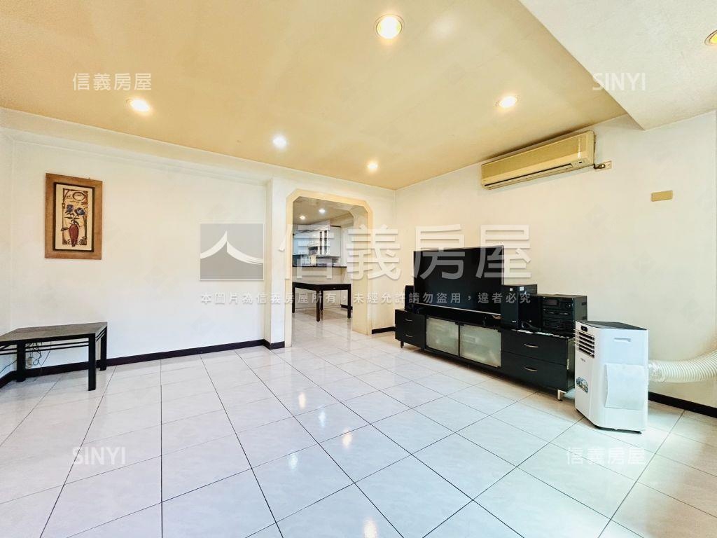 中山區捷運附近電梯三房房屋室內格局與周邊環境