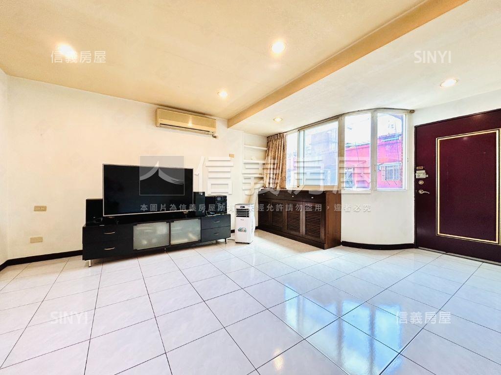 中山區捷運附近電梯三房房屋室內格局與周邊環境