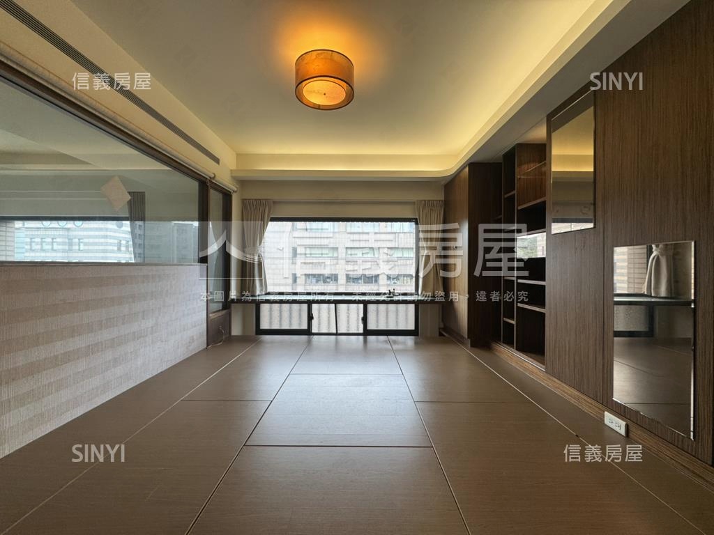 瓏山林藝術館明亮美屋房屋室內格局與周邊環境