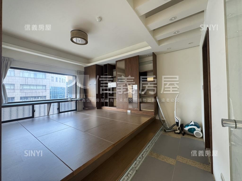 瓏山林藝術館明亮美屋房屋室內格局與周邊環境