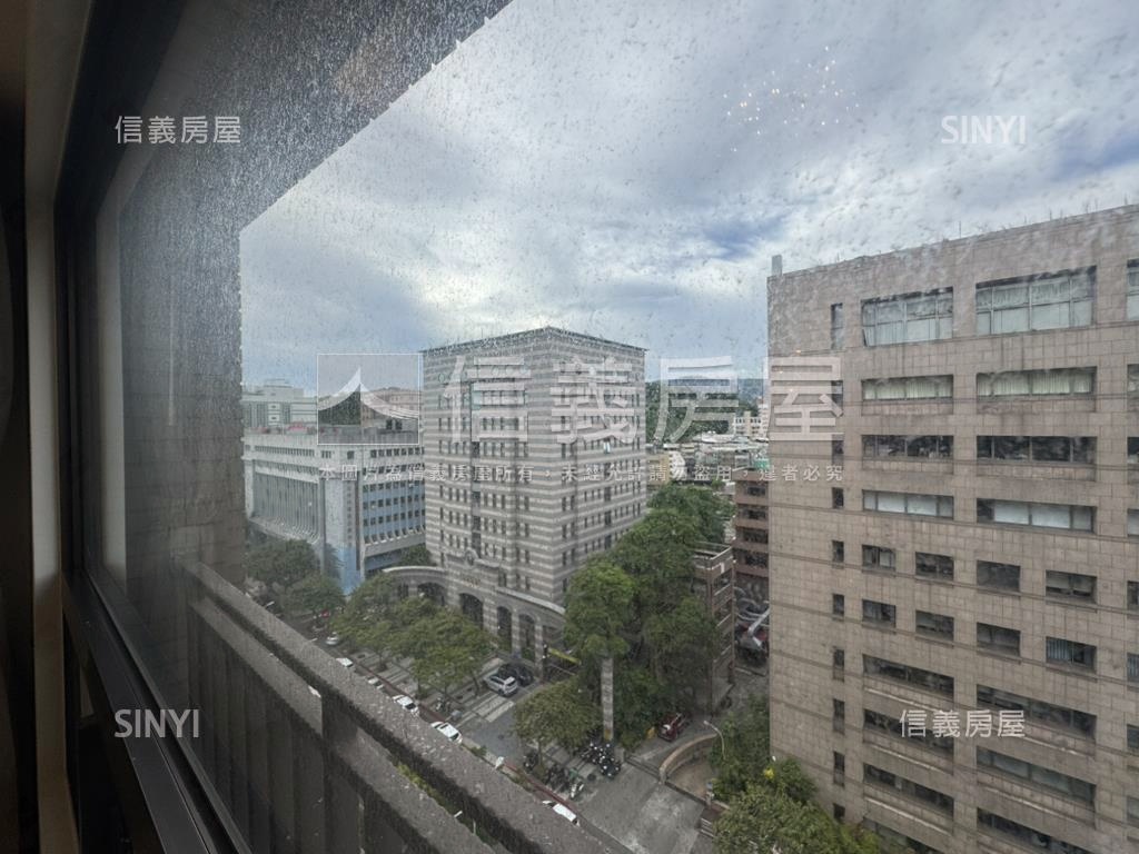 瓏山林藝術館明亮美屋房屋室內格局與周邊環境