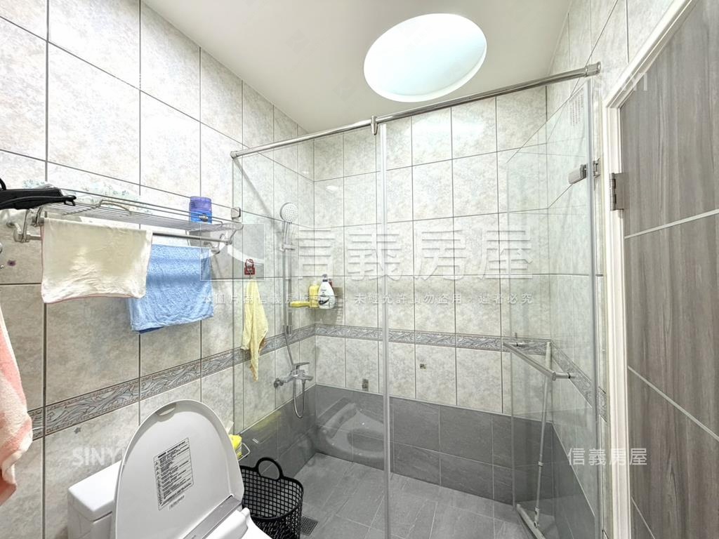 僑愛國宅★美裝潢四房車位房屋室內格局與周邊環境