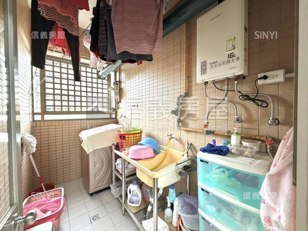 僑愛國宅★美裝潢四房車位房屋室內格局與周邊環境