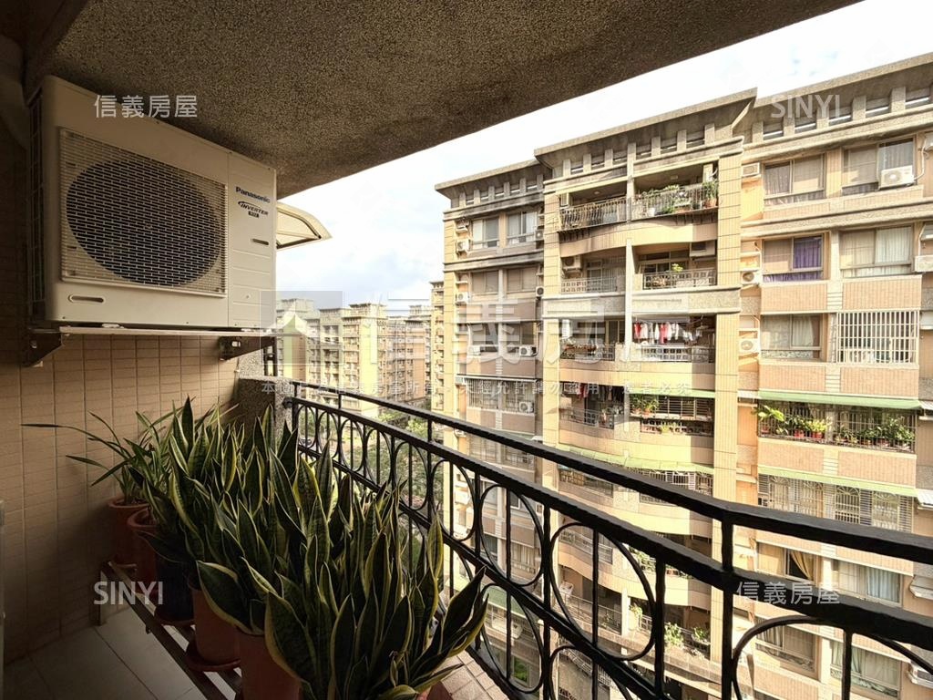 僑愛國宅★美裝潢四房車位房屋室內格局與周邊環境