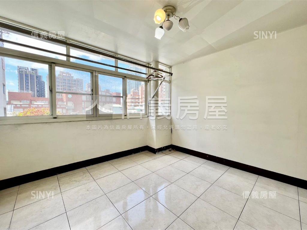 西區近美術館透天誠意出售房屋室內格局與周邊環境