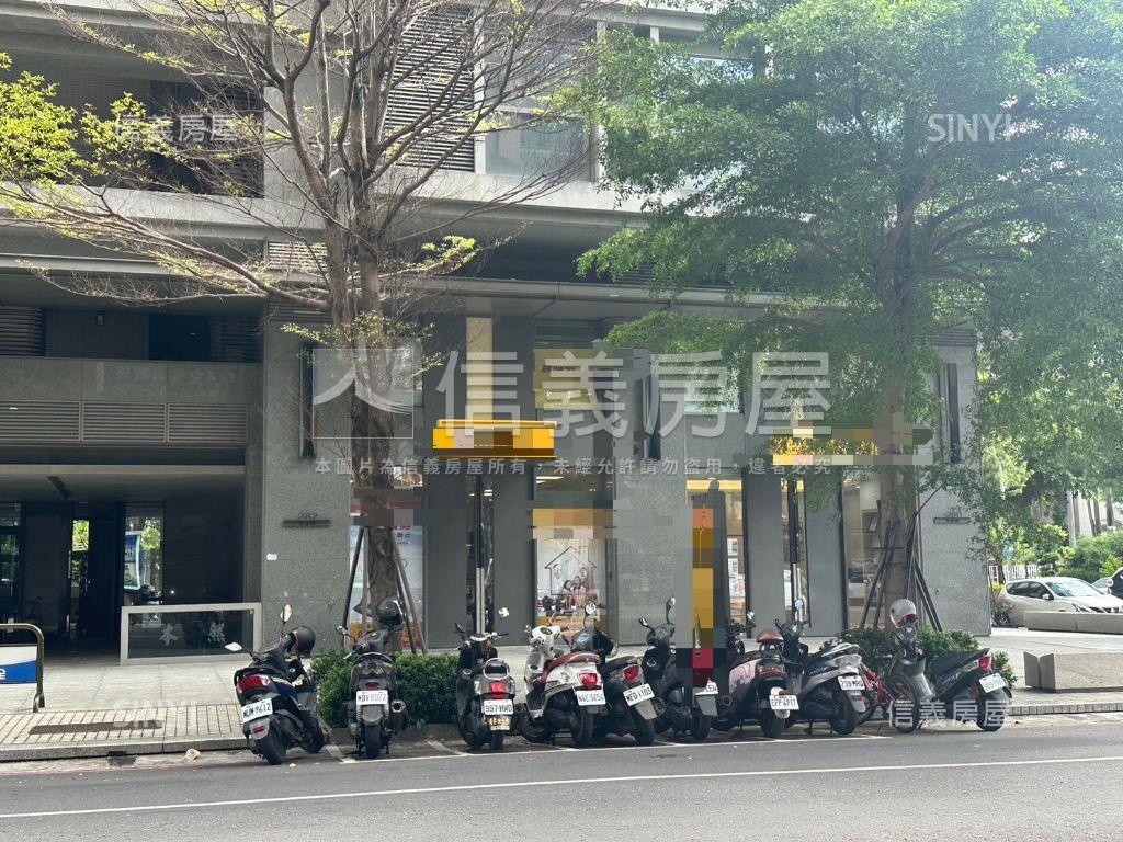 凹子底瑞豐夜市三角窗房屋室內格局與周邊環境