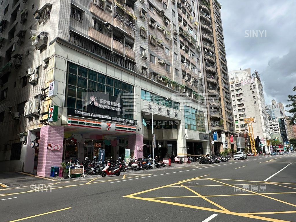 凹子底瑞豐夜市三角窗房屋室內格局與周邊環境