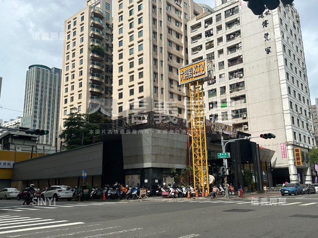 凹子底瑞豐夜市三角窗房屋室內格局與周邊環境